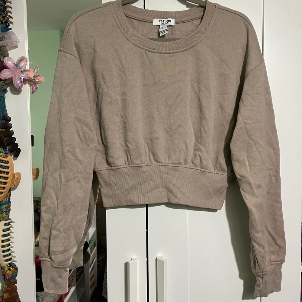 Refuge Women's Cropped Casual Tan Sweatshirt